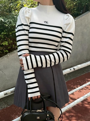 ロゴ刺繍パフニット