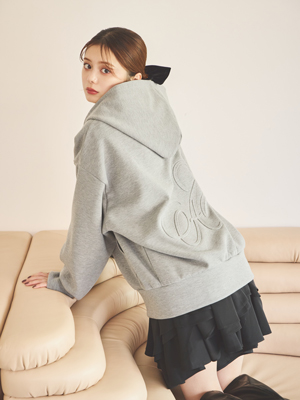 エンボスロゴパーカー