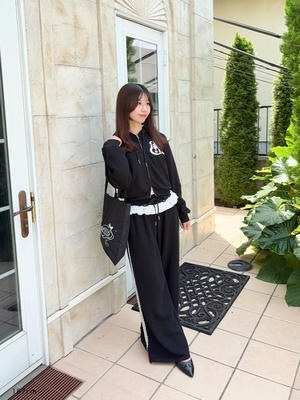 レースフリルスウェットパンツ