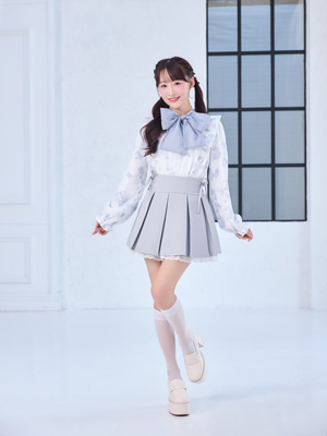 サイドレースアッププリーツスカート